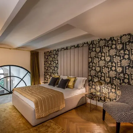Apartment Palazzo Pazzi Vitali Luxury In Florence